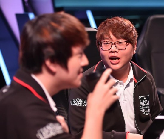 半岛体育app下载-Rookie在C9比赛中挺进下一轮，关键助攻引发热议！-半岛体育app下载